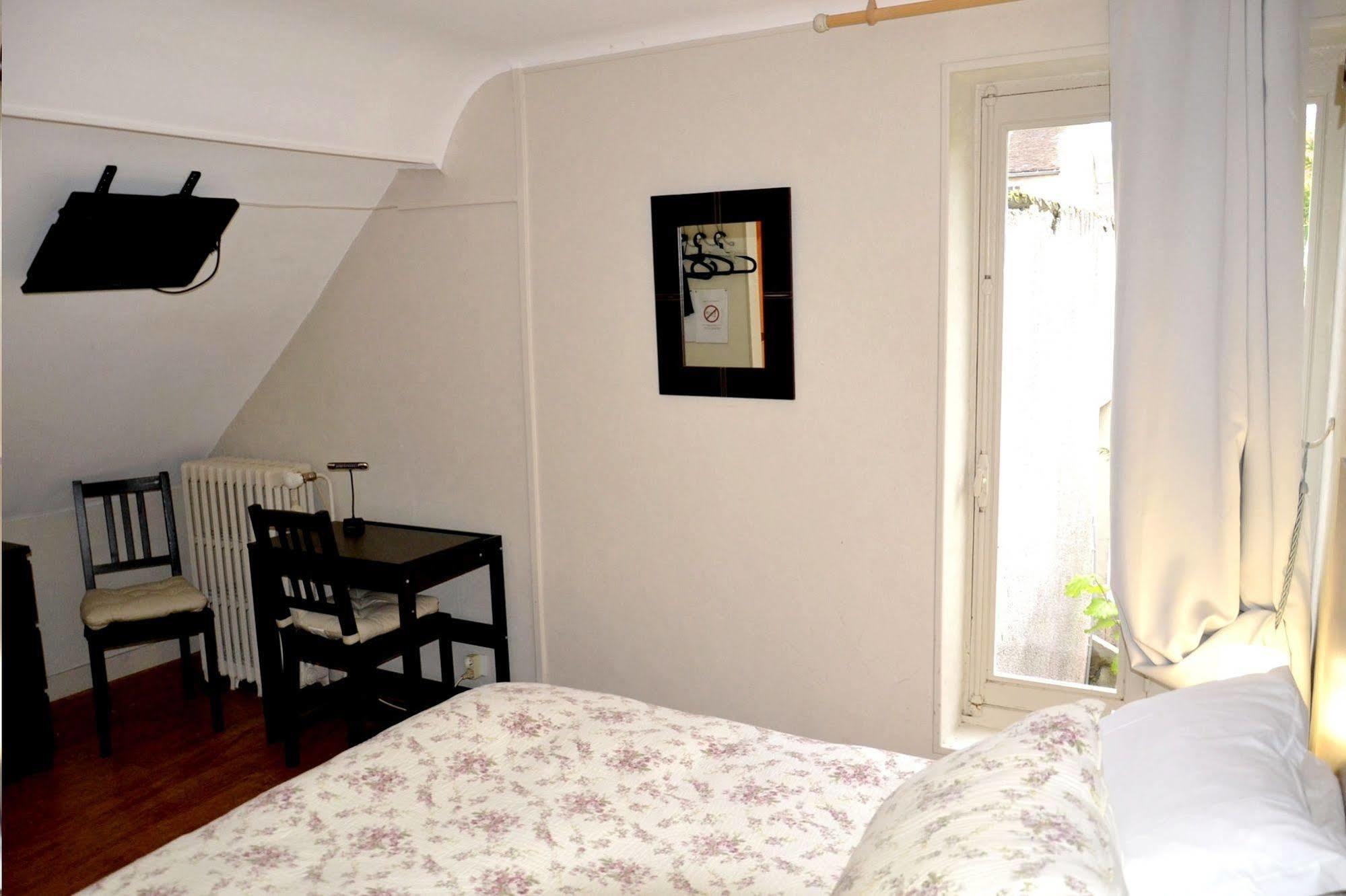 Auberge Le Rabelais Malay-le-Petit Buitenkant foto