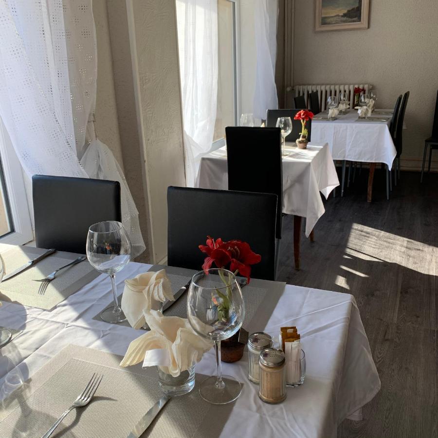 Auberge Le Rabelais Malay-le-Petit Buitenkant foto